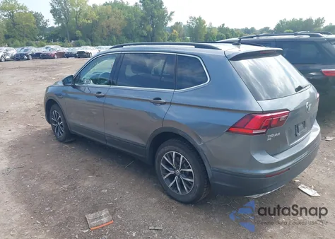 2019 Volkswagen Tiguan 2.0T Se/2.0T Sel/2.0T Sel R-Line/2.0T Sel R-Line Black из США, поврежденный, VIN 3VV2B7AX3KM050240
